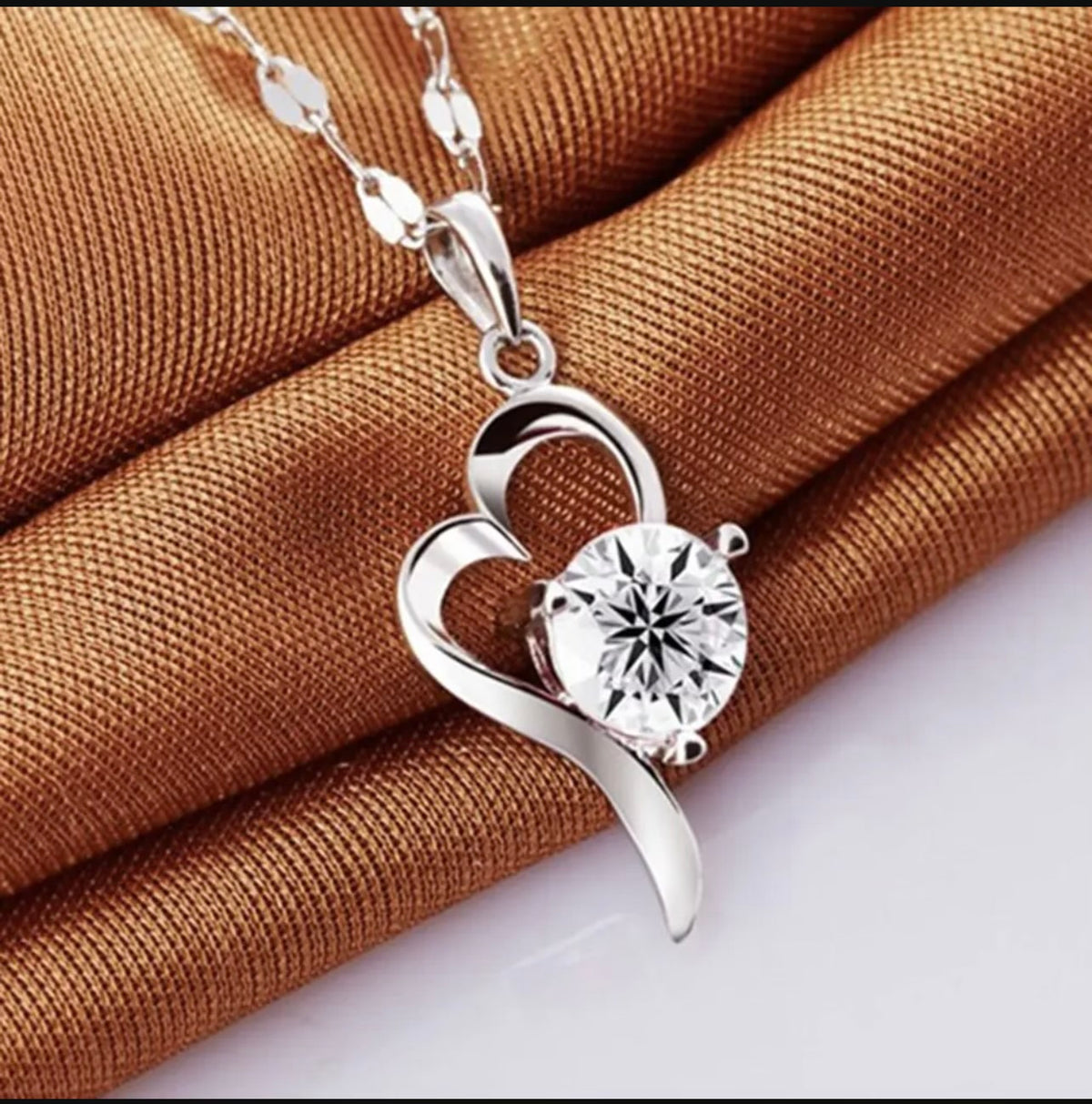 Silver Plated Korean Love Pendant Necklace for Women